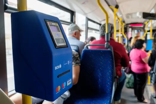 Pensionarii din Cluj pot lua abonamentele CTP 2026 din 17 noiembrie